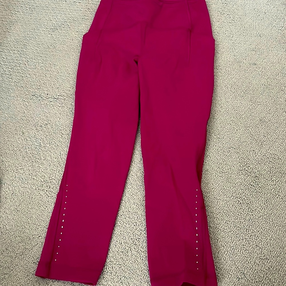 Lululemon raspberry leggings cropped fit (23”)
